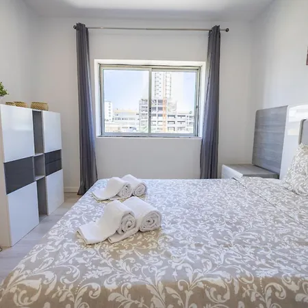 Διαμέρισμα Contemporary Sandy Flat - Terrace & Seaside Portimão